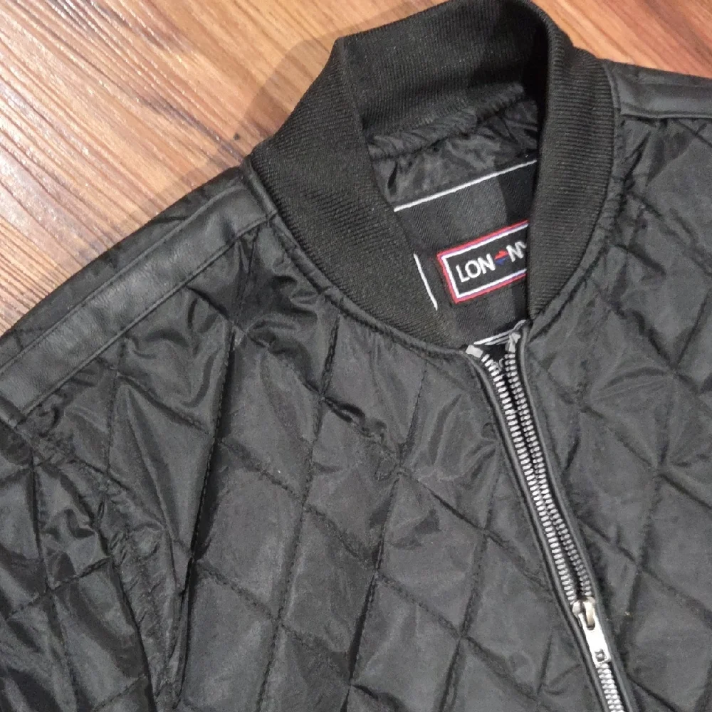 LON NYC Across The Pond Classic Black Quilted Bomber Jacket Size Small - Picture 3 of 9